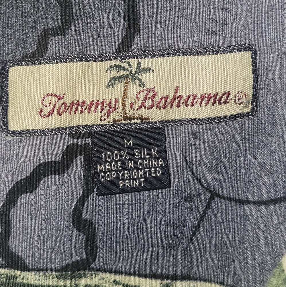Men's Tommy Bahamma Medium 100% Silk Shirt with Front Left pocket - Picture 3 of 4